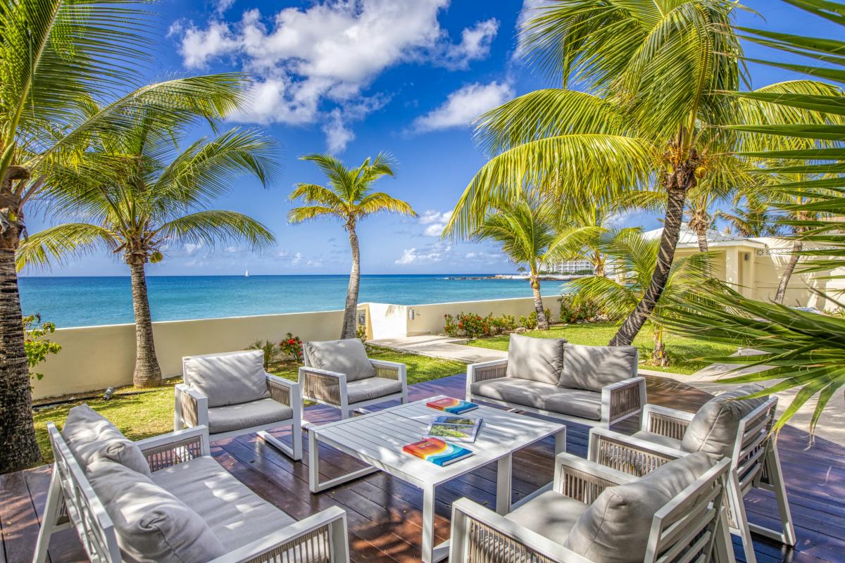 14_Location villa 4 chambres Beacon Hill Saint Martin - salon de jardin